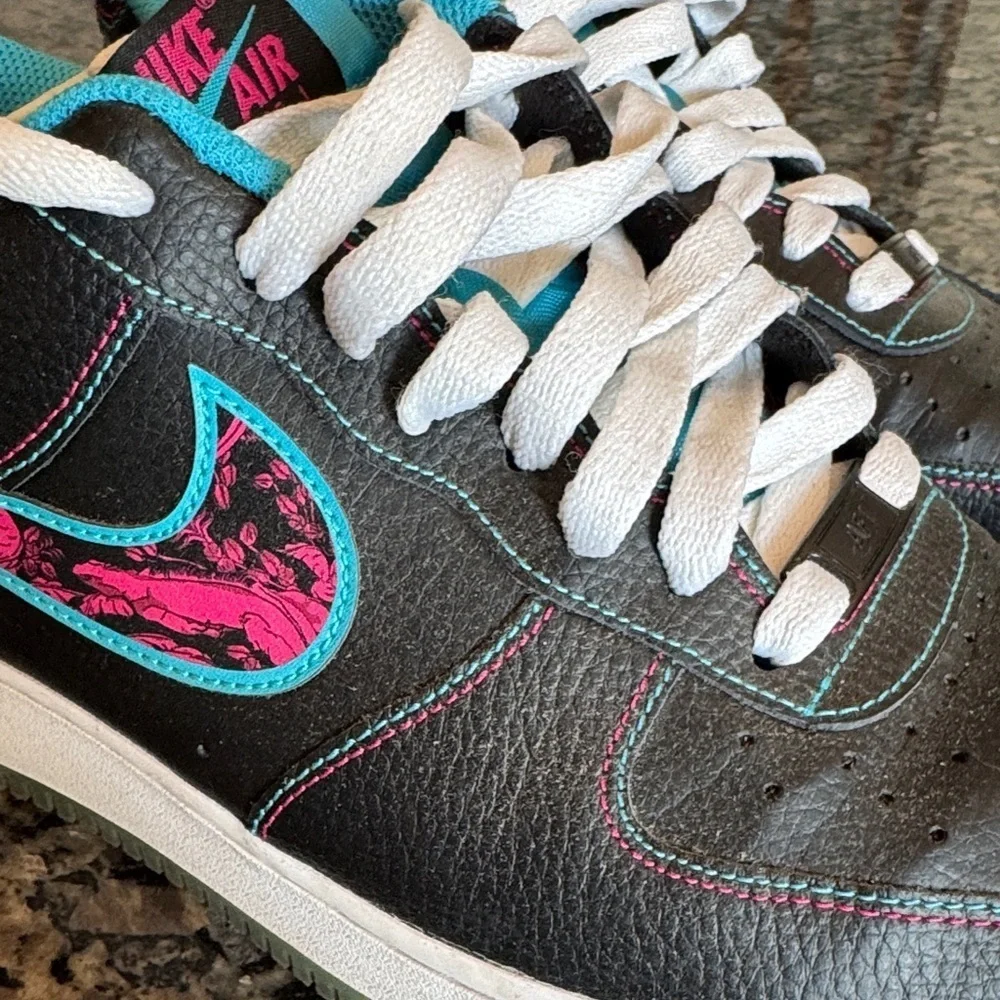 Nike Air Force 1 Miami nights Black with Teal and Pink Details EUC 9.5